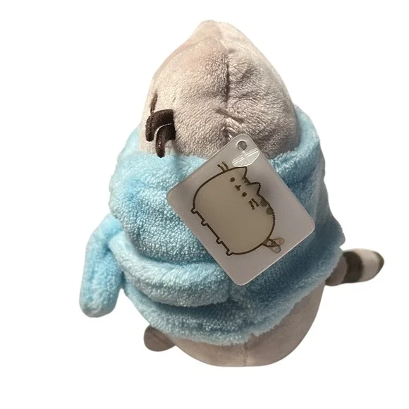 Pusheen Box Bath Robe 5.5" Plush from Fall 2018 Brand New Sealed Package w/ Tags - Picture 4 of 5